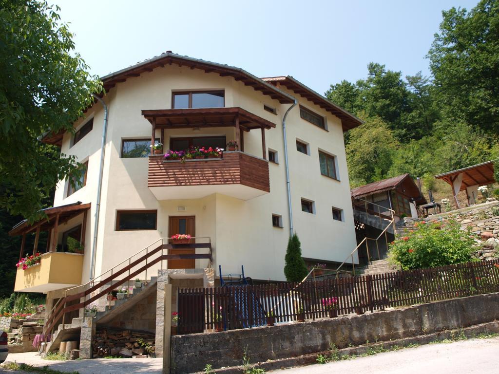 Hotel Sun House Trjawna Exterior foto